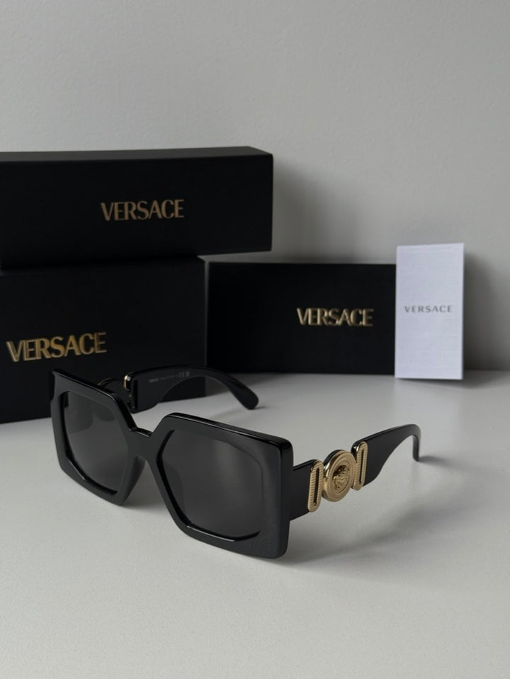 Versace Gafas de sol VE2258 Shield en espejo dorado rosa