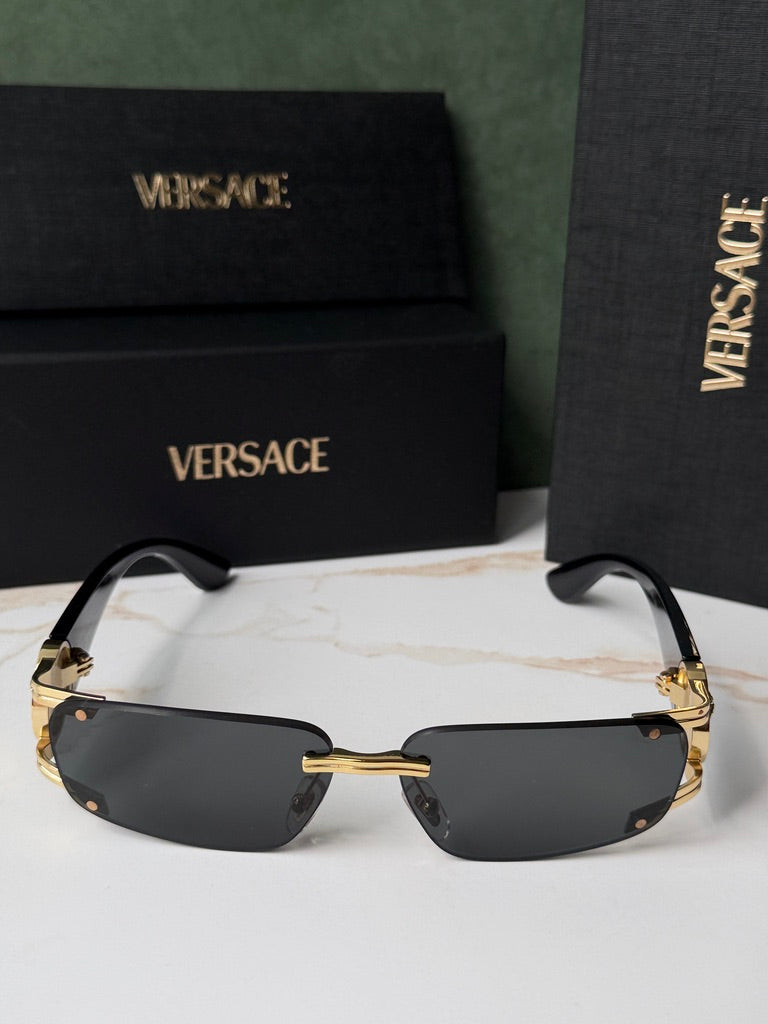Versace Gafas de sol VE2258 Shield en espejo dorado rosa