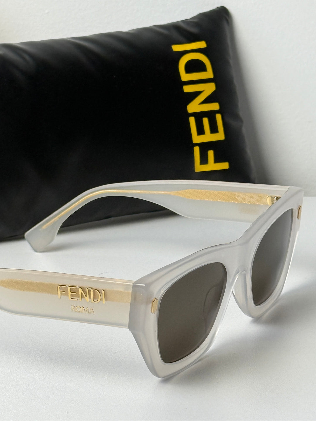 Fendi Roma FE40100I Sunglasses in Ivory