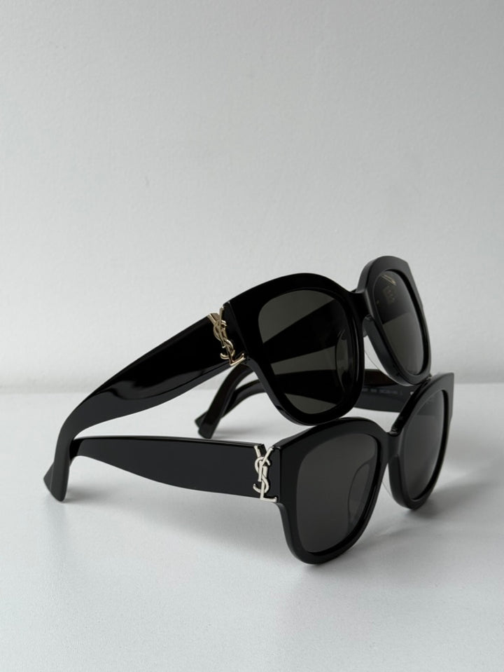 Saint Laurent SLM95/F Gafas de sol estilo ojo de gato con montura gruesa en oro negro