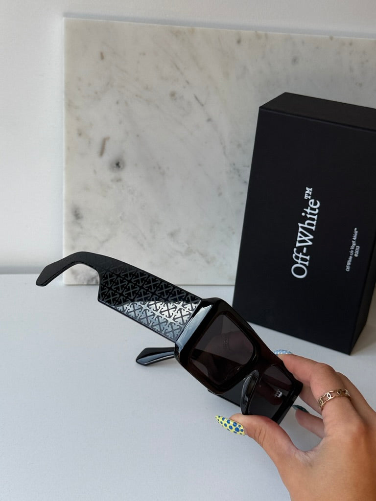 Off White Troy Sunglasses in Black