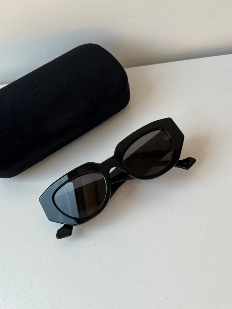 Gucci GG1421S Black Sunglasses