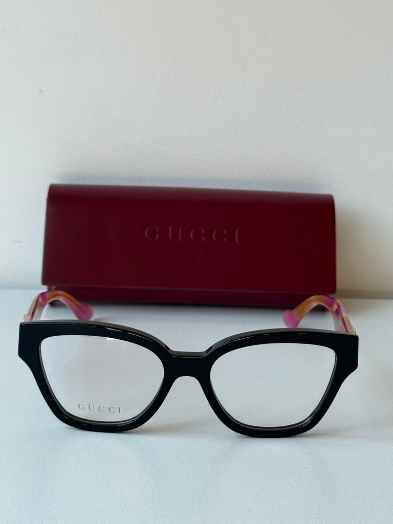 Monturas estilo ojo de gato Gucci GG1424O en negro 