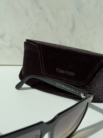 Tom Ford Camilla FT0682 Gafas de sol tipo ojo de gato 