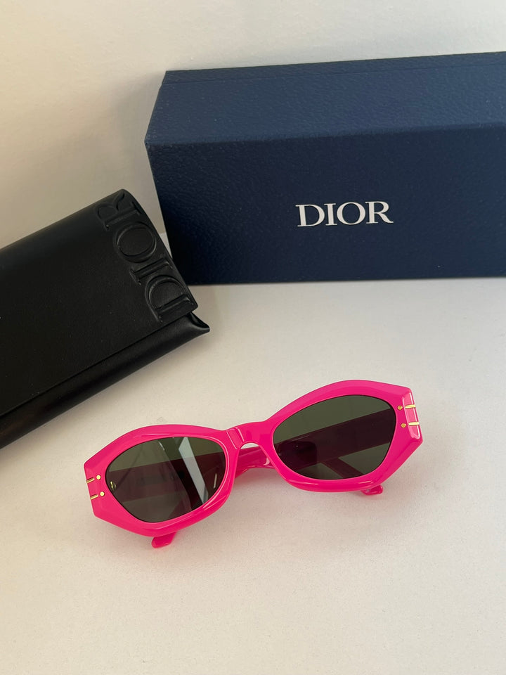 Dior Signature B1U Cat Eye Sunglasses in Pink