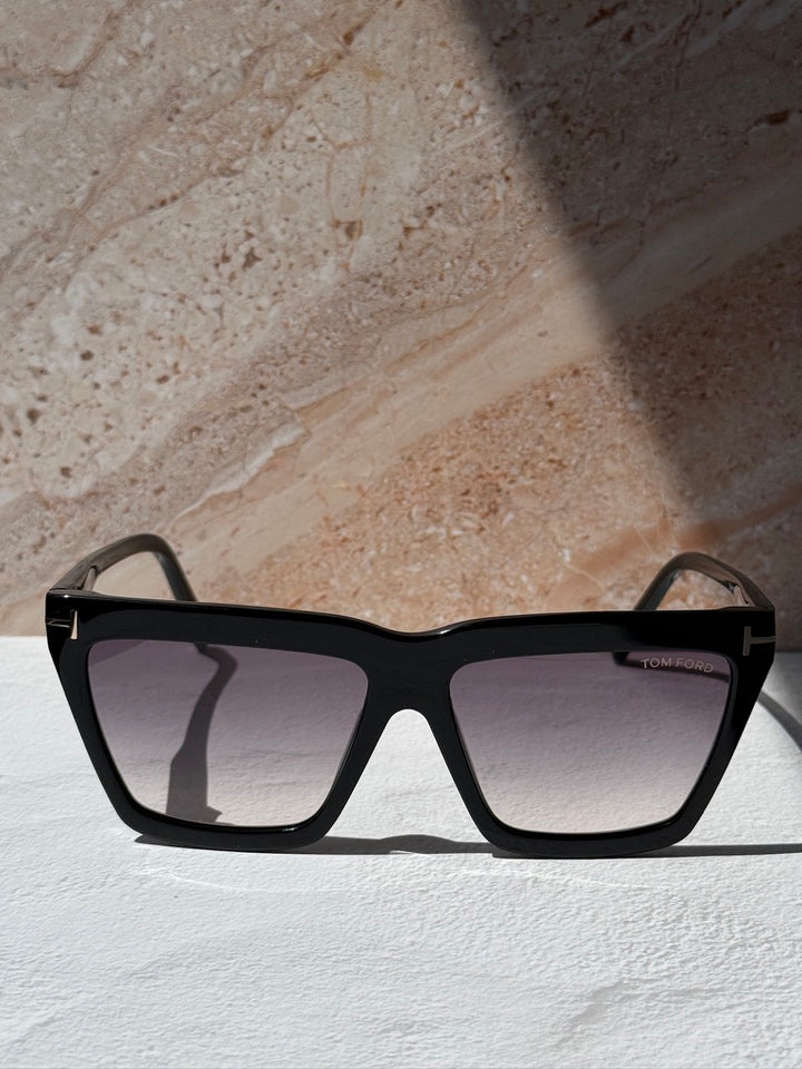 Tom Ford Camilla FT0682 Gafas de sol tipo ojo de gato 