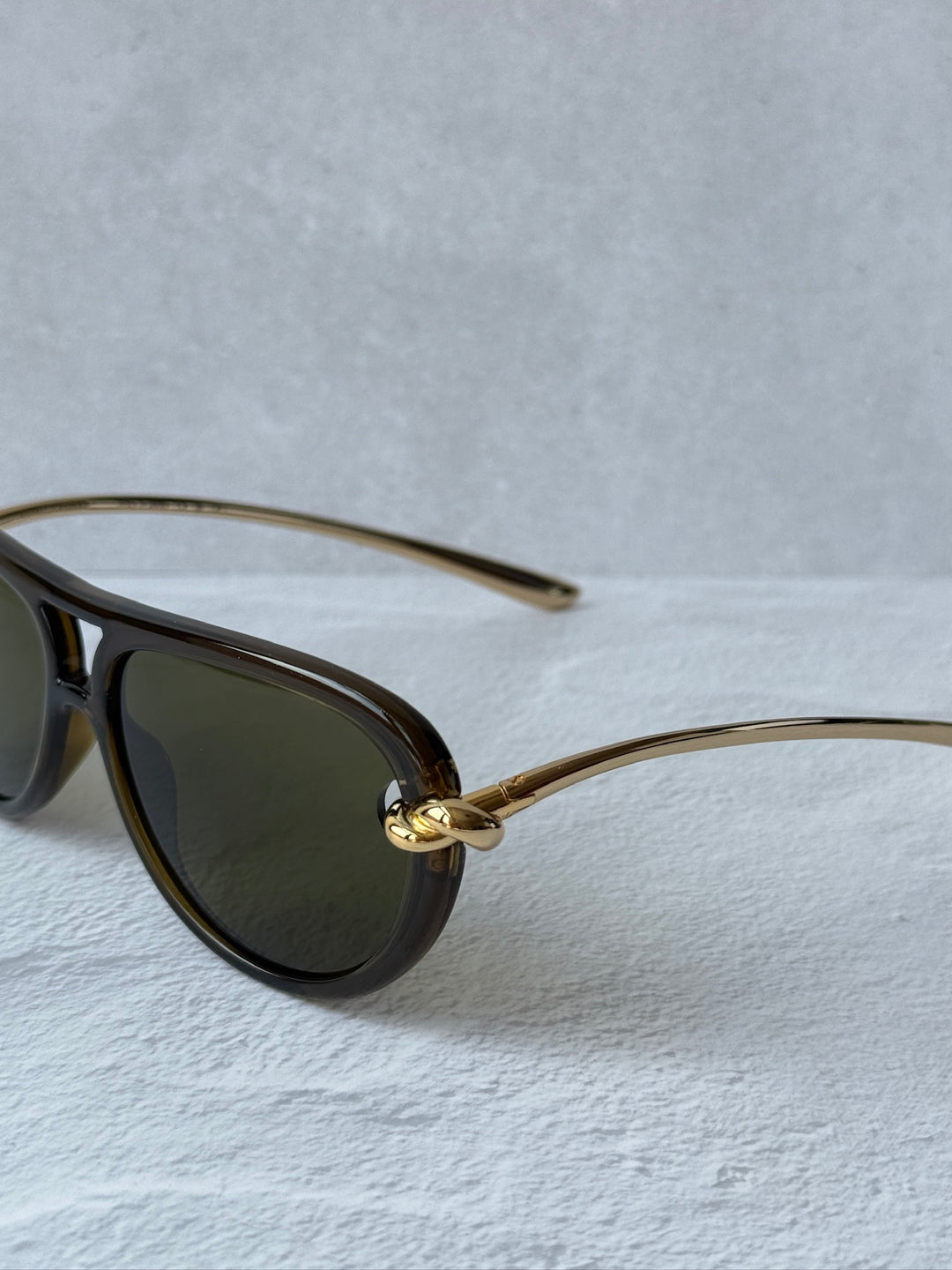 Bottega Veneta BV1418S Aviator Sunglasses in Green