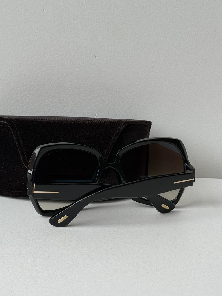 Tom Ford Gia FT0766 Gafas de sol en rosa vintage