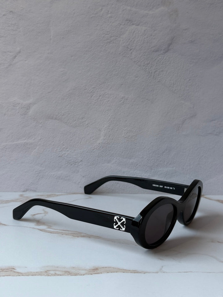 Off White Edison Sunglasses in Black