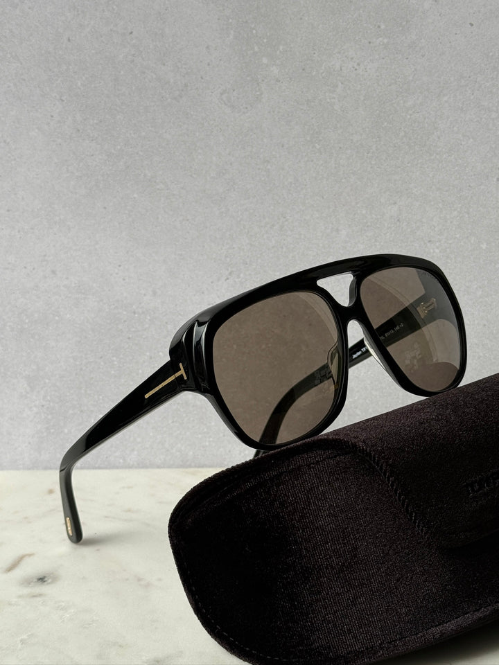 Side view black aviator sunglasses with mirrored lenses and black TOM FORD case