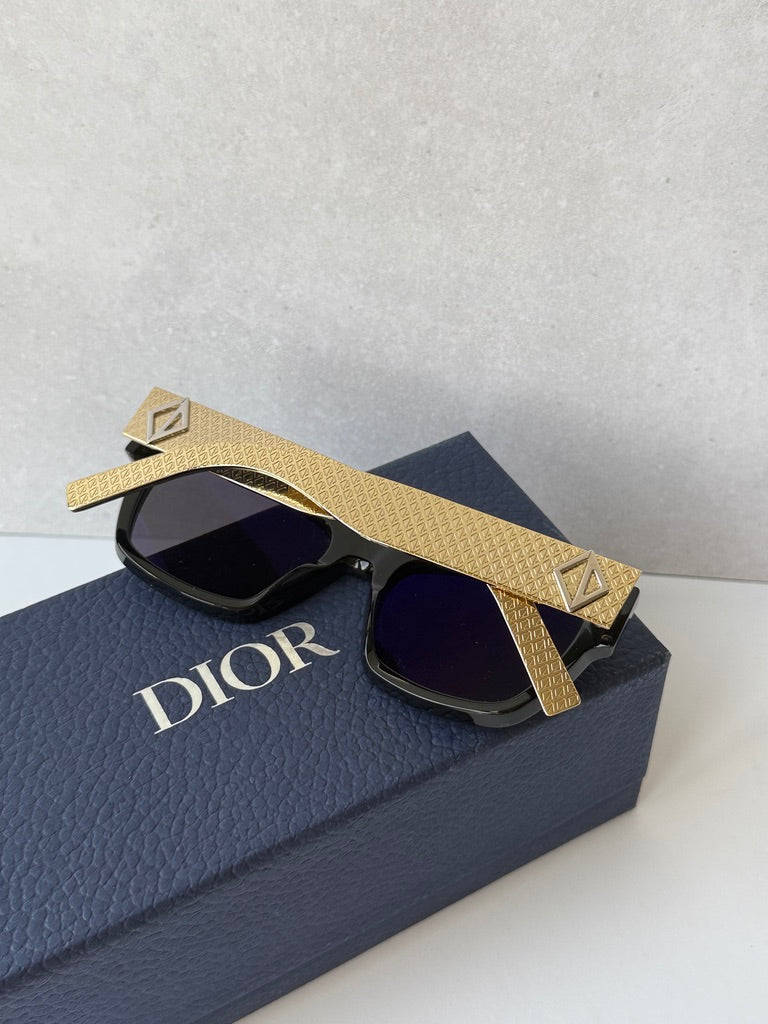 Dior CDDiamond S8I Sunglasses in Black Gold