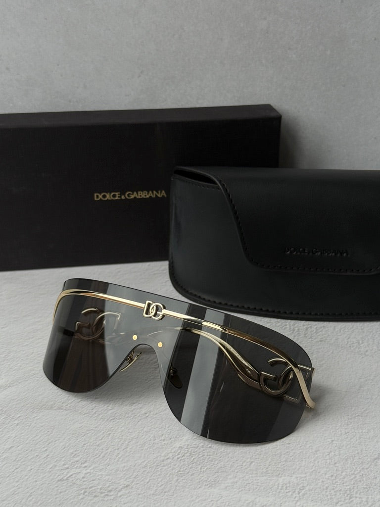 Dolce &amp; Gabbana DG2298B Gafas de sol con escudo negro cristalino 