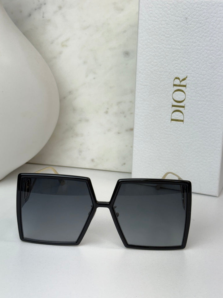 Dior 30Montaigne SU Square Sunglasses in Black Gold