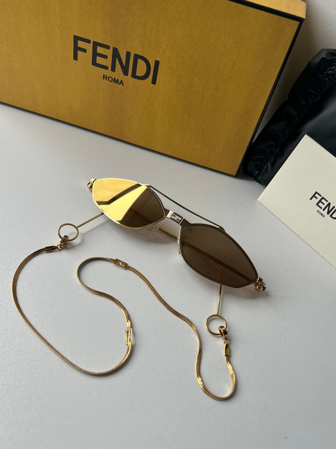 Fendi Baguette FE40114U-Y Mirror Sunglasses in Gold Chain