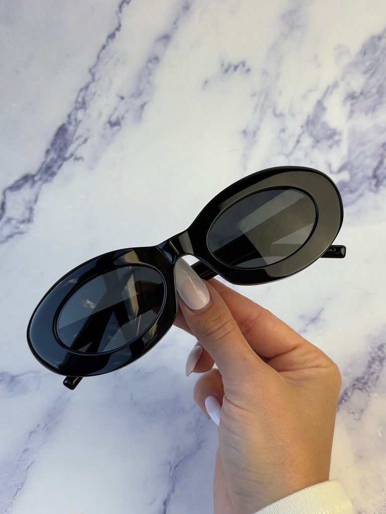 Saint Laurent SL594 Oval Sunglasses in Black