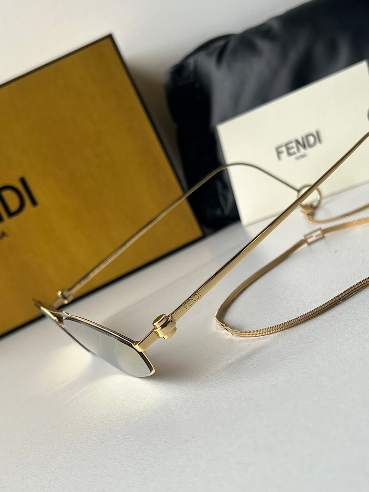 Fendi Baguette FE40114U-Y Mirror Sunglasses in Gold Chain