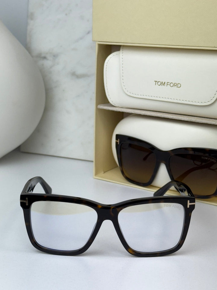 Tom Ford FT5690-B Gafas de sol con clip