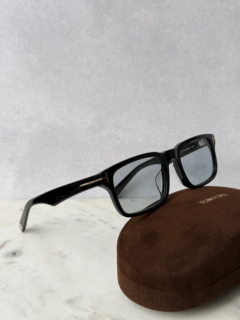 FT1148-D Black Rectangular Sunglasses