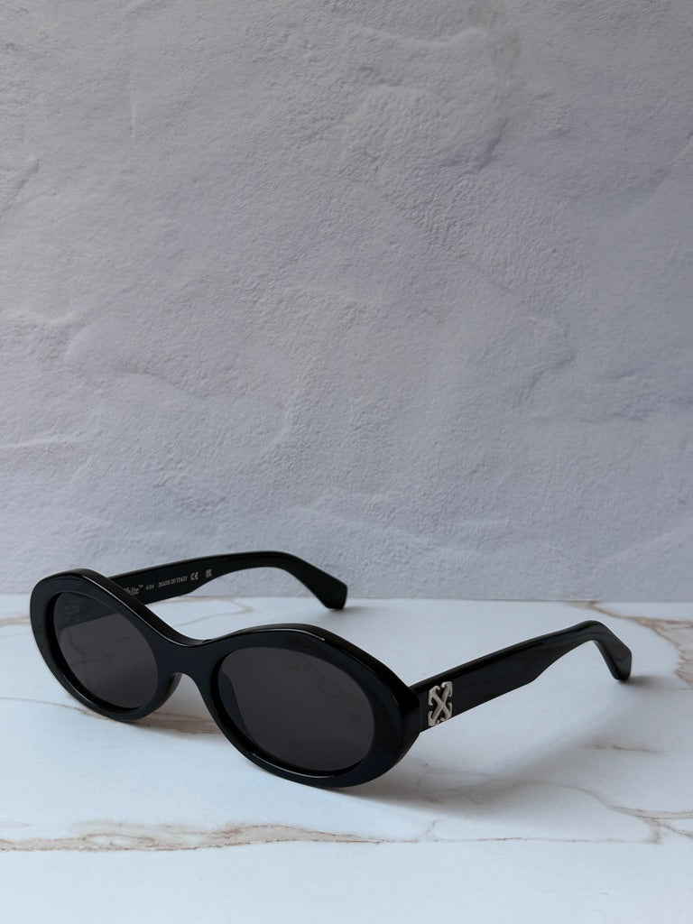 Off White Edison Sunglasses in Black