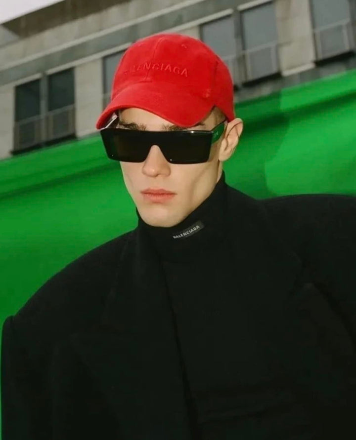 Celine CL40214U Gafas de sol negras con parte superior plana