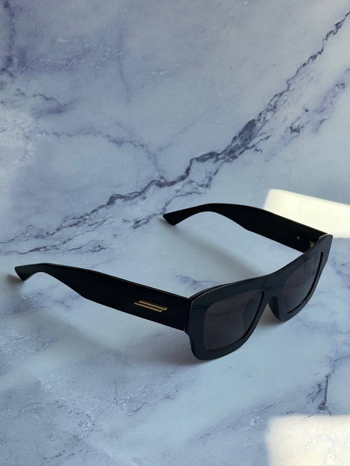 Bottega Veneta BV1357S Thick Rim Sunglasses in Black