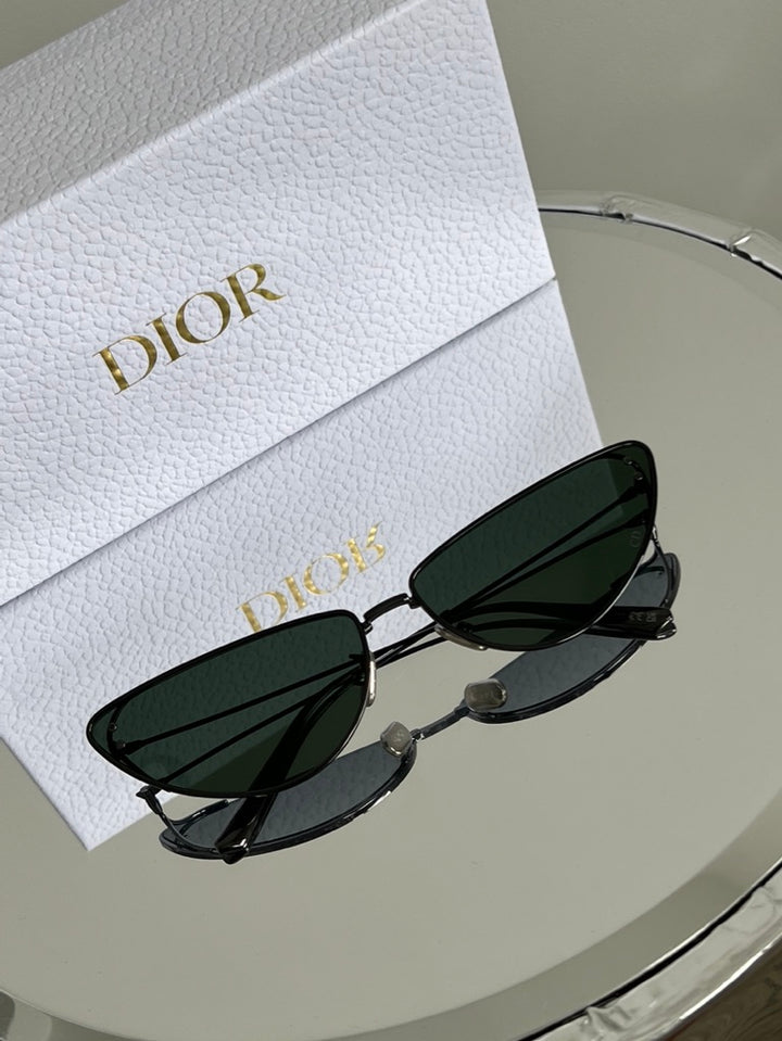 Dior MissDior B1U Sunglasses in Black