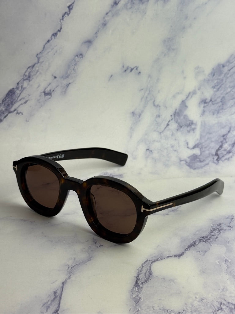 Gafas de sol negras con diseño de mariposa Sandrine de Tom Ford