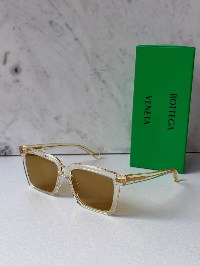 Gafas de sol Bottega Veneta BV1254S en negro