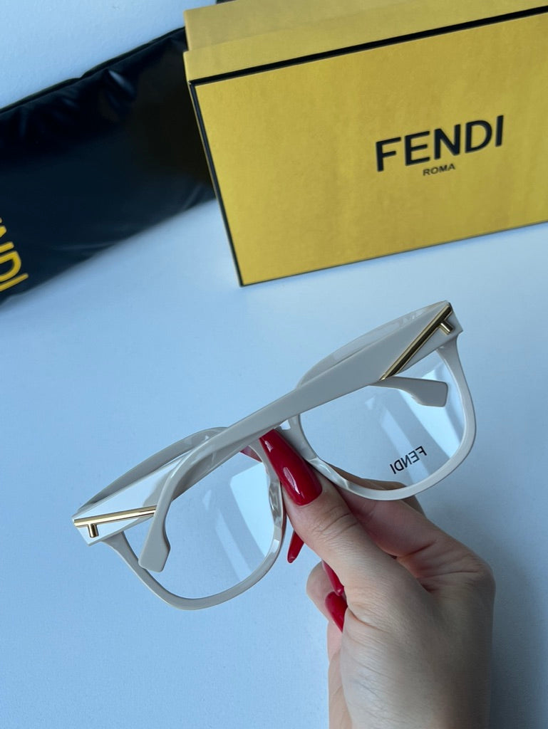 Fendi FE50026I F Marcos de bloqueo en negro