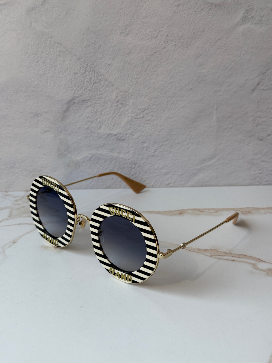 Gucci GG0113S Blind For Love Gafas de sol redondas negras