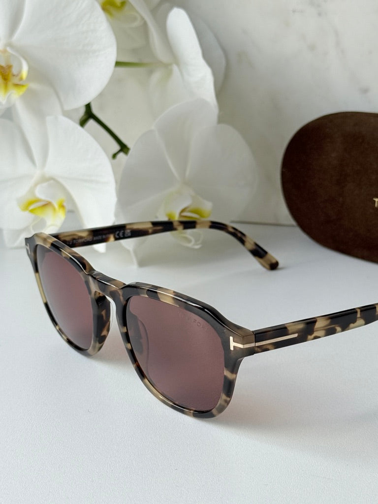 Tom Ford Sari FT0690 Gafas de sol polarizadas negras