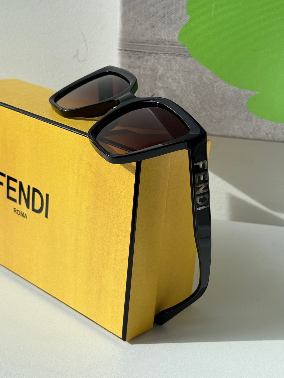 Fendi FE40086I Fendigraphy Sunglasses in Black