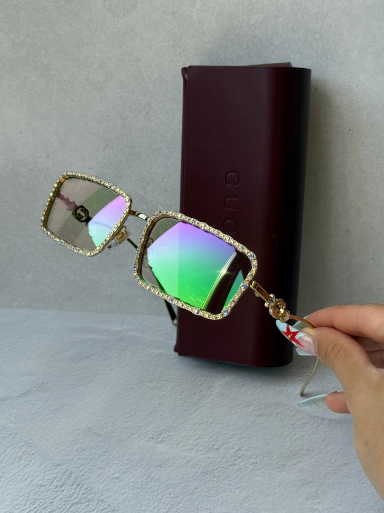 Gucci GG1568S Chain Sunglasses in Gold Crystal