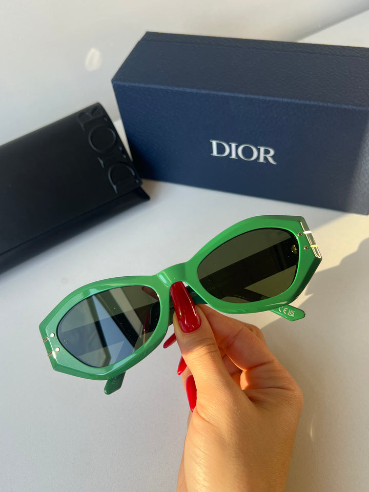 Dior Signature B1U Cat Eye Sunglasses in Green