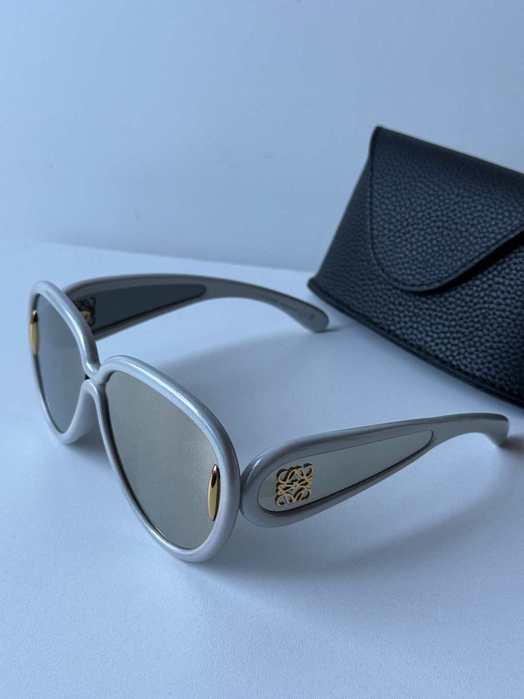 Loewe LW40132I Paula's Ibiza Sunglasses in Light Grey Mirror