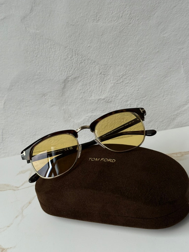 Tom Ford FT0248 Henry Sunglasses in Havana Yellow Photochromic