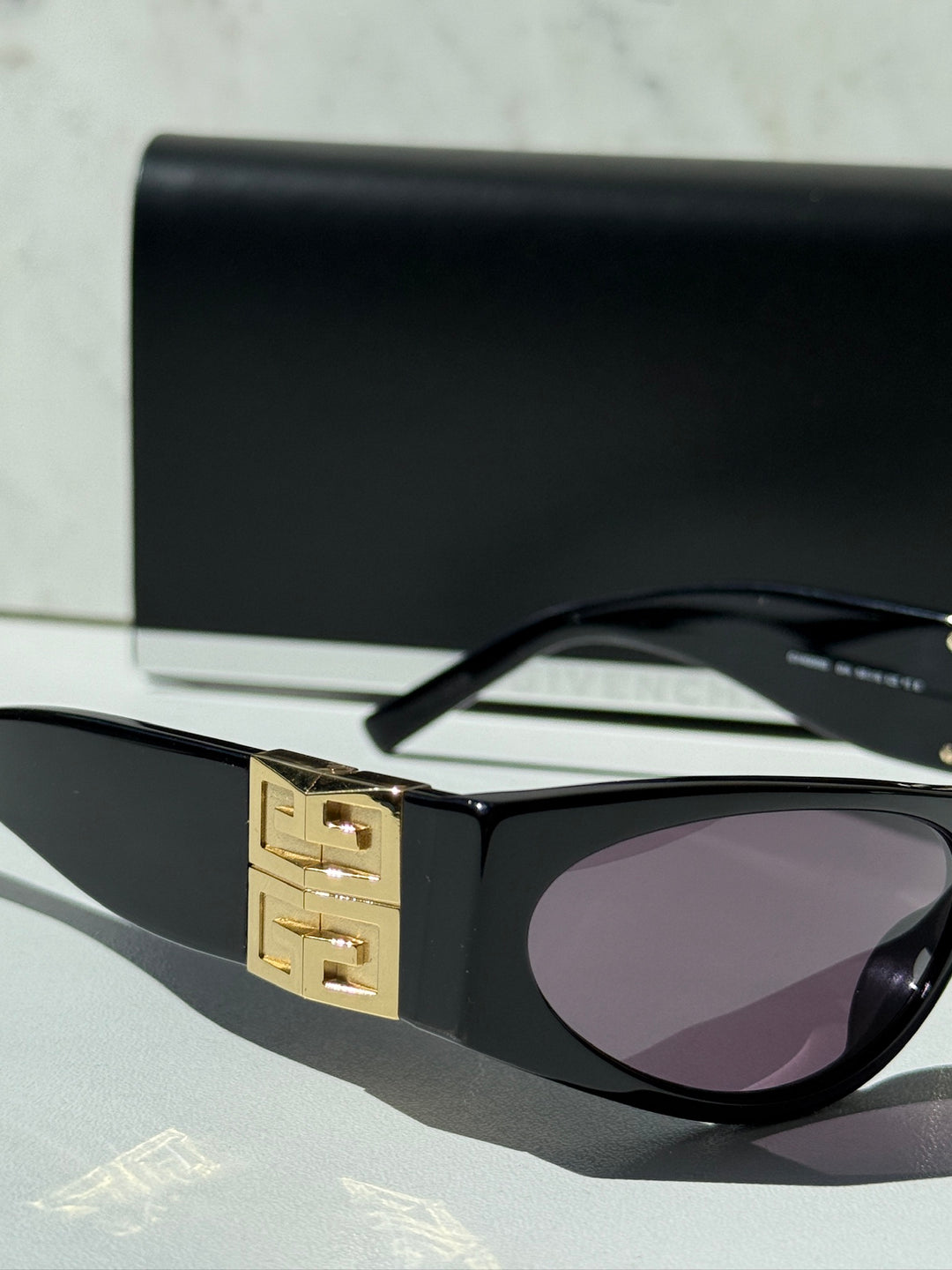 Givenchy GV40055I Sunglasses in Black