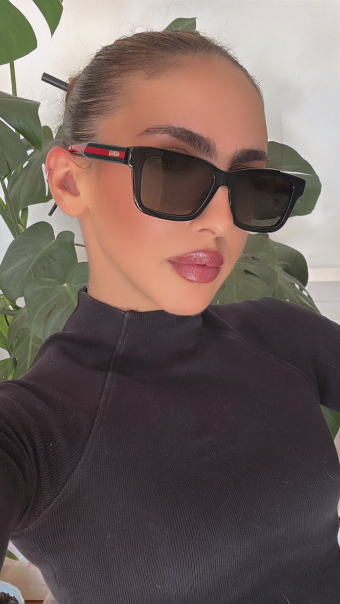 Gucci GG1869S Black Striped Temple Unisex Sunglasses – Designer