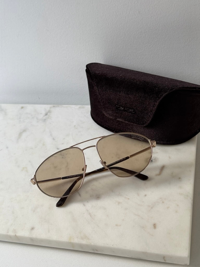 Tom Ford Ken FT1095 Gold Photochromic Aviator Sunglasses