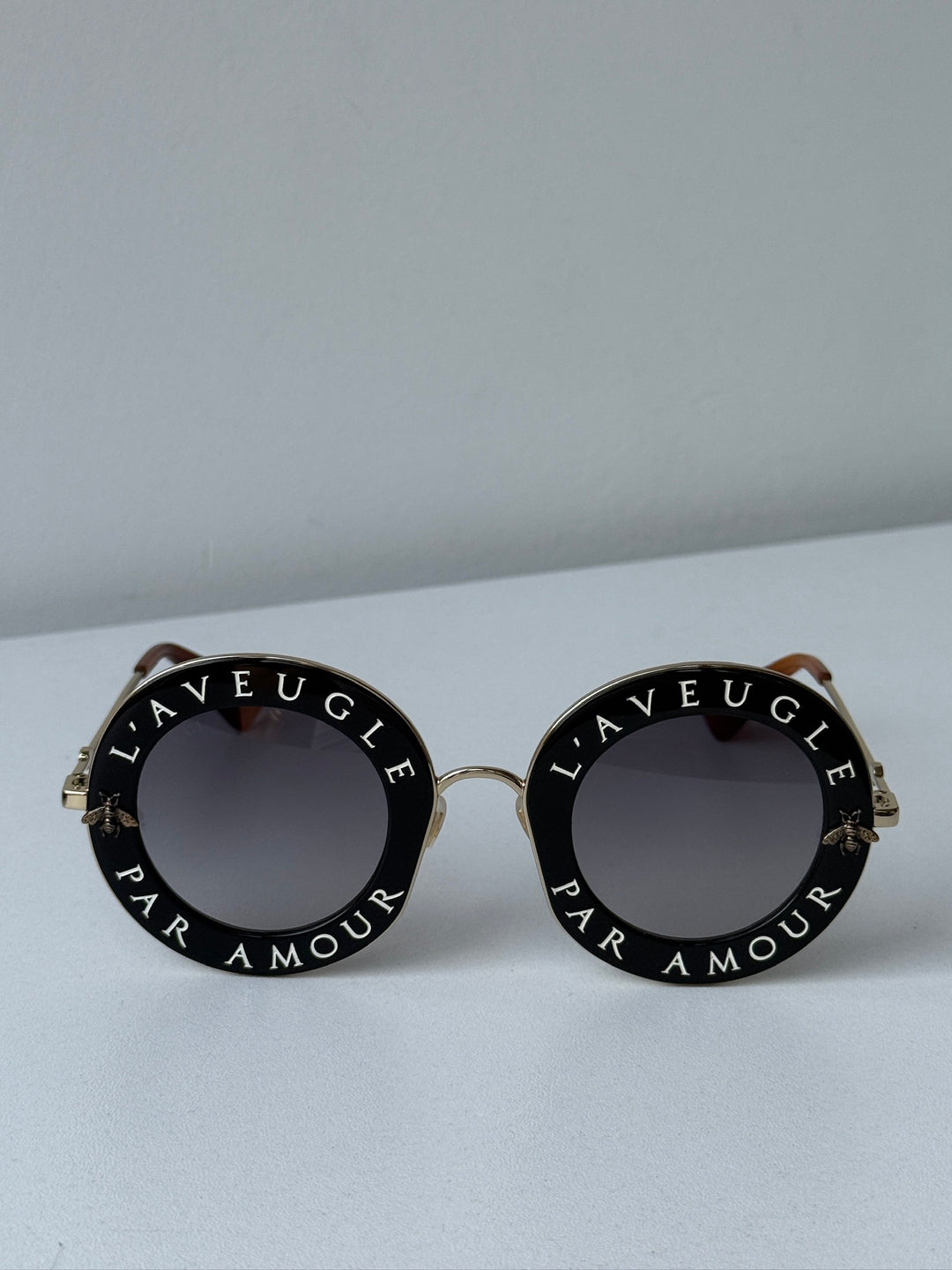 Gucci GG0113S Blind For Love Gafas de sol redondas negras
