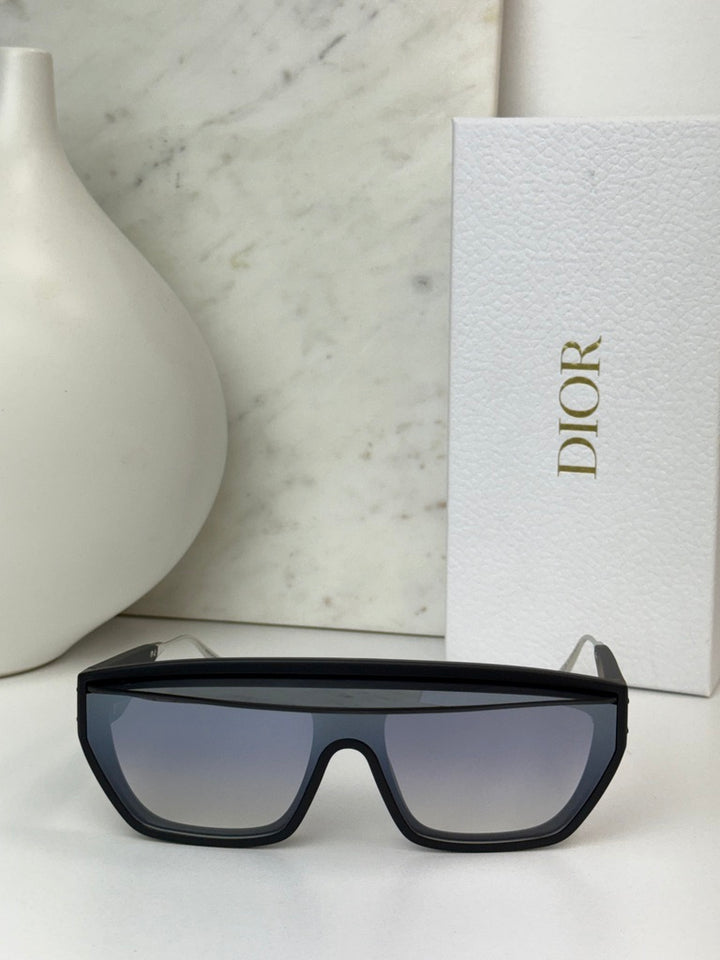 Dior DiorClub M7U Visor Mask Sunglasses in Black