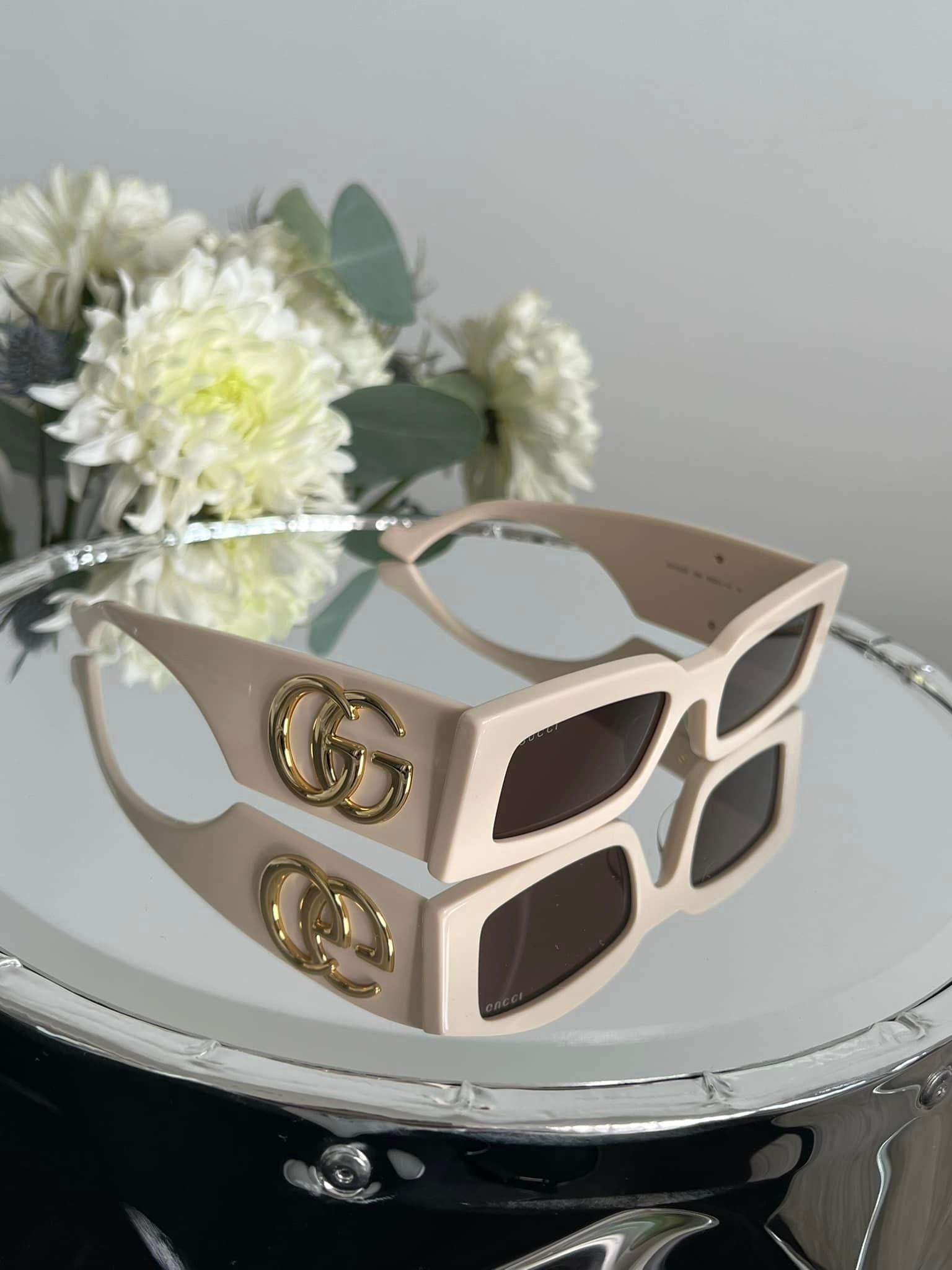 Gucci GG1425S Thick Rim Rectangle Sunglasses in Ivory – Designer