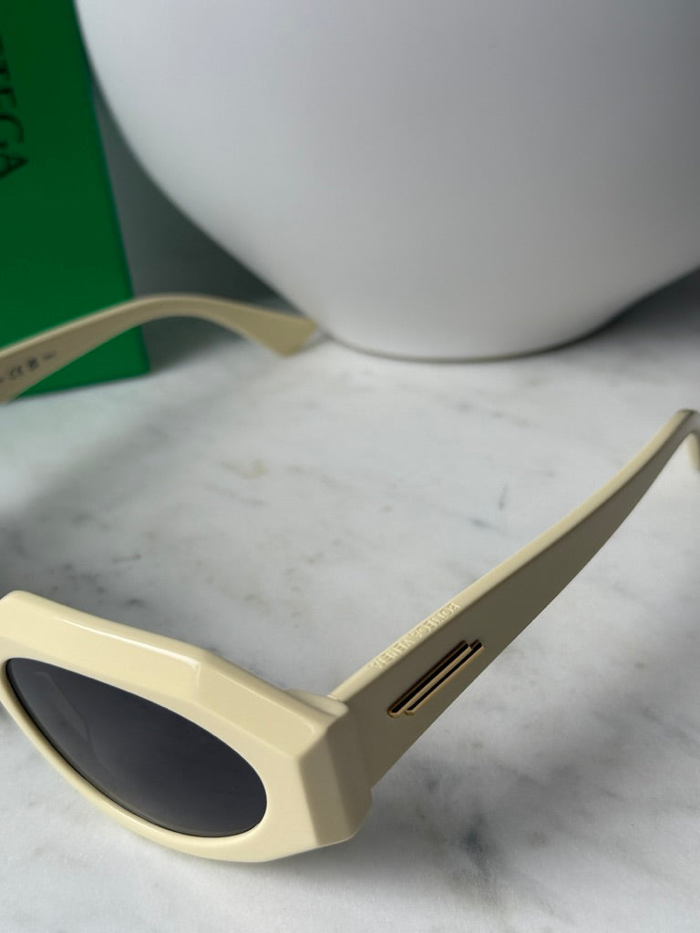 Bottega Veneta BV1031S Yellow Sunglasses – Designer Daydream