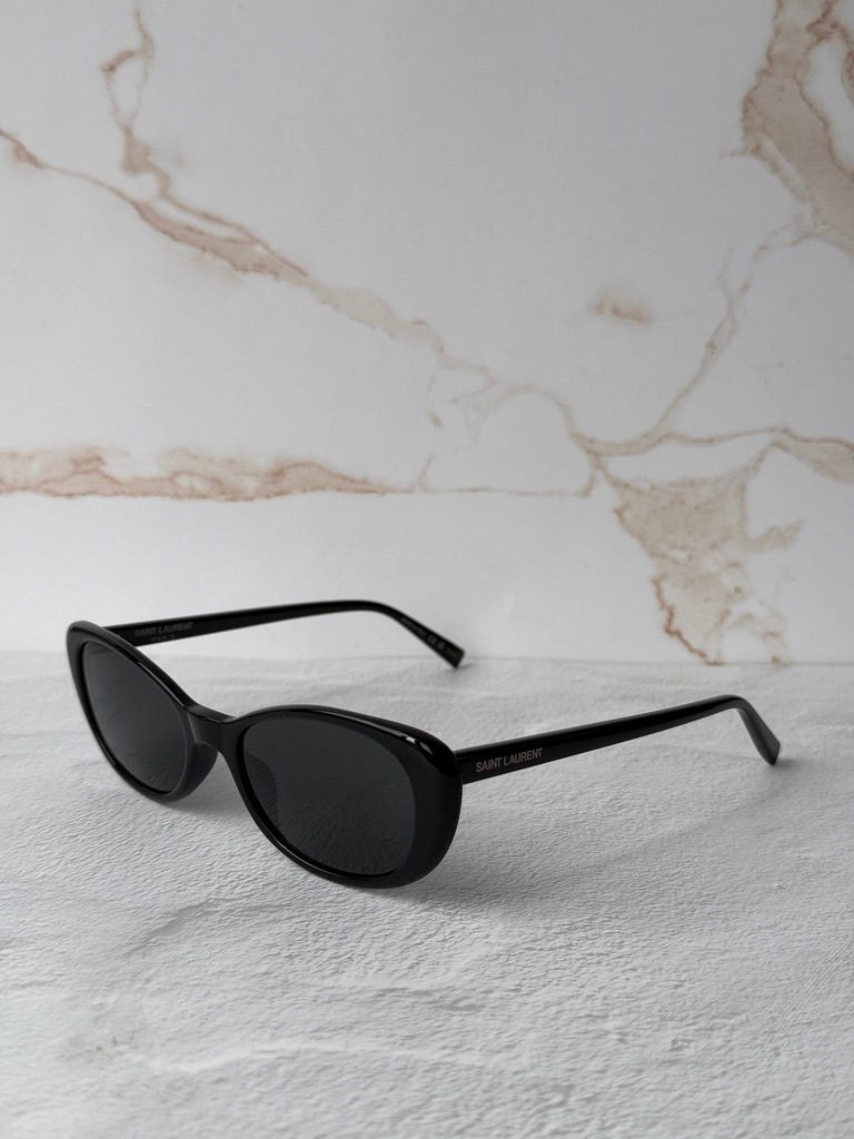 Saint Laurent SLM95/F Gafas de sol estilo ojo de gato con montura gruesa en oro negro