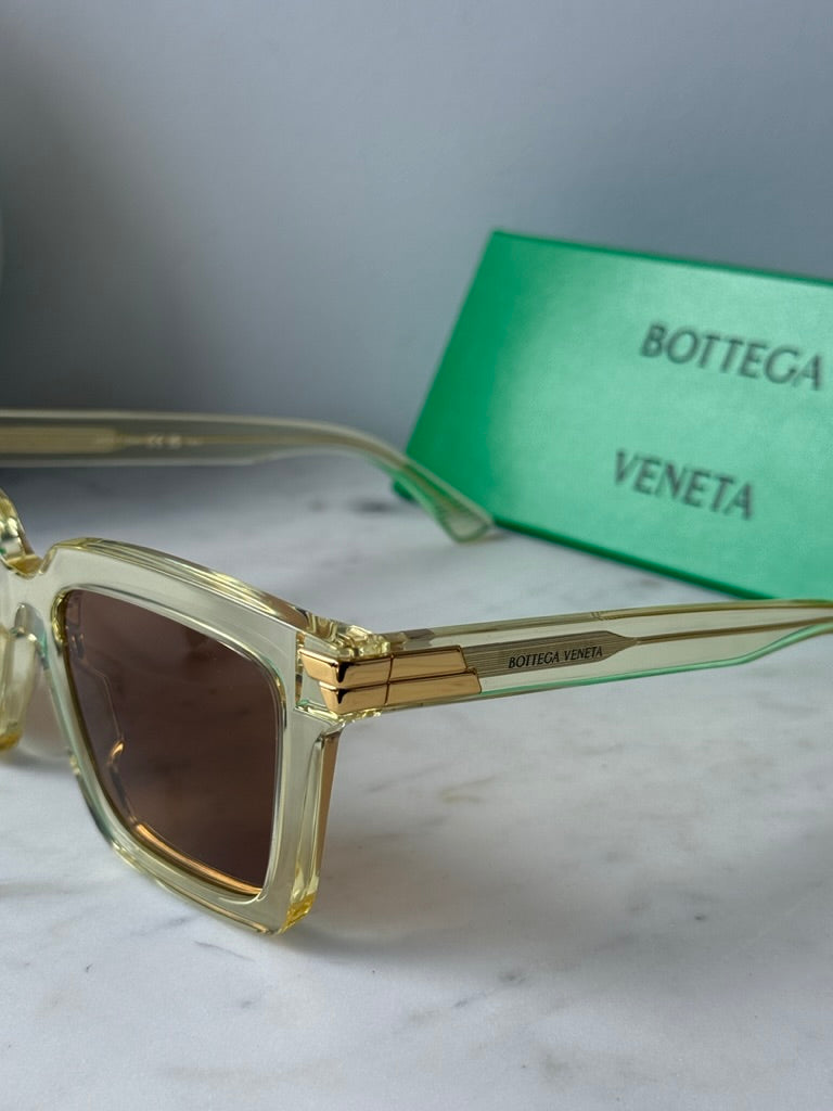 Bottega Veneta BV1005S Gafas de sol cuadradas transparentes