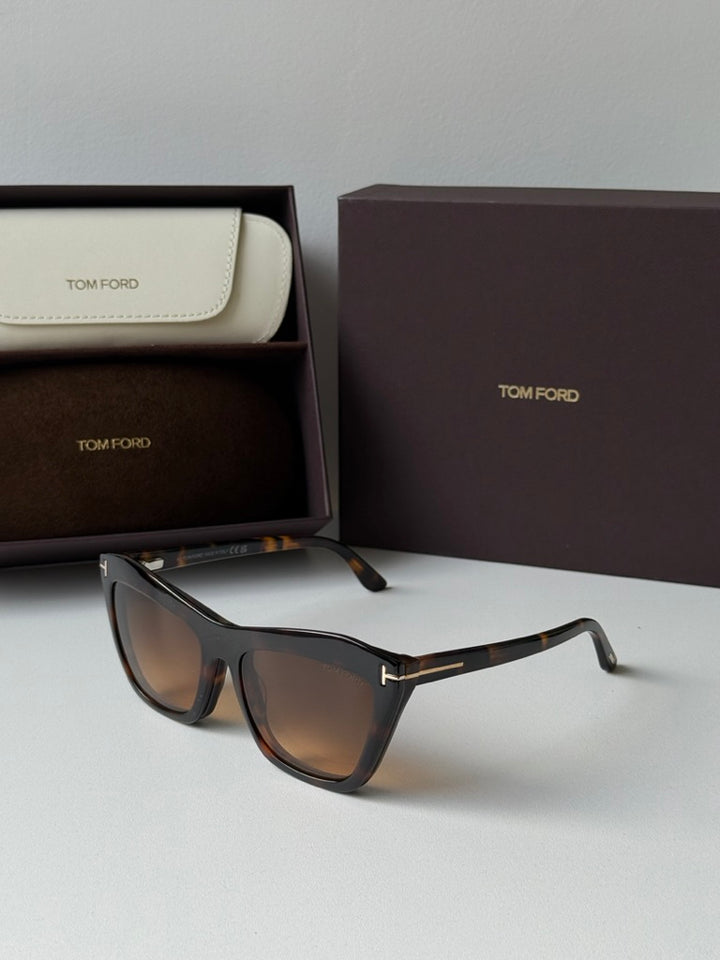 Tom Ford FT5690-B Gafas de sol con clip
