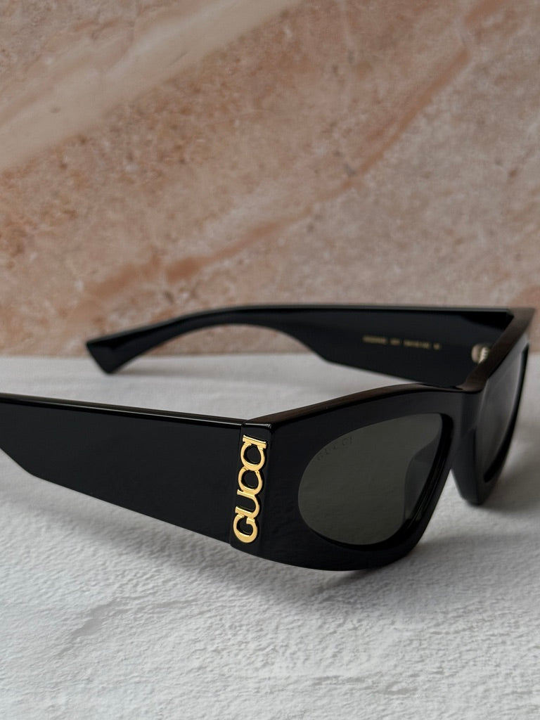 Gafas de sol extragrandes Gucci GG0817S con lentes grises 