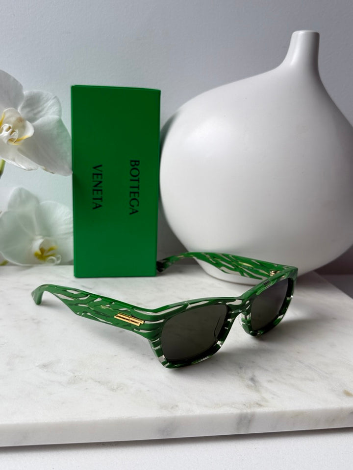 Bottega Veneta BV1122S Gafas de sol negras Mitre