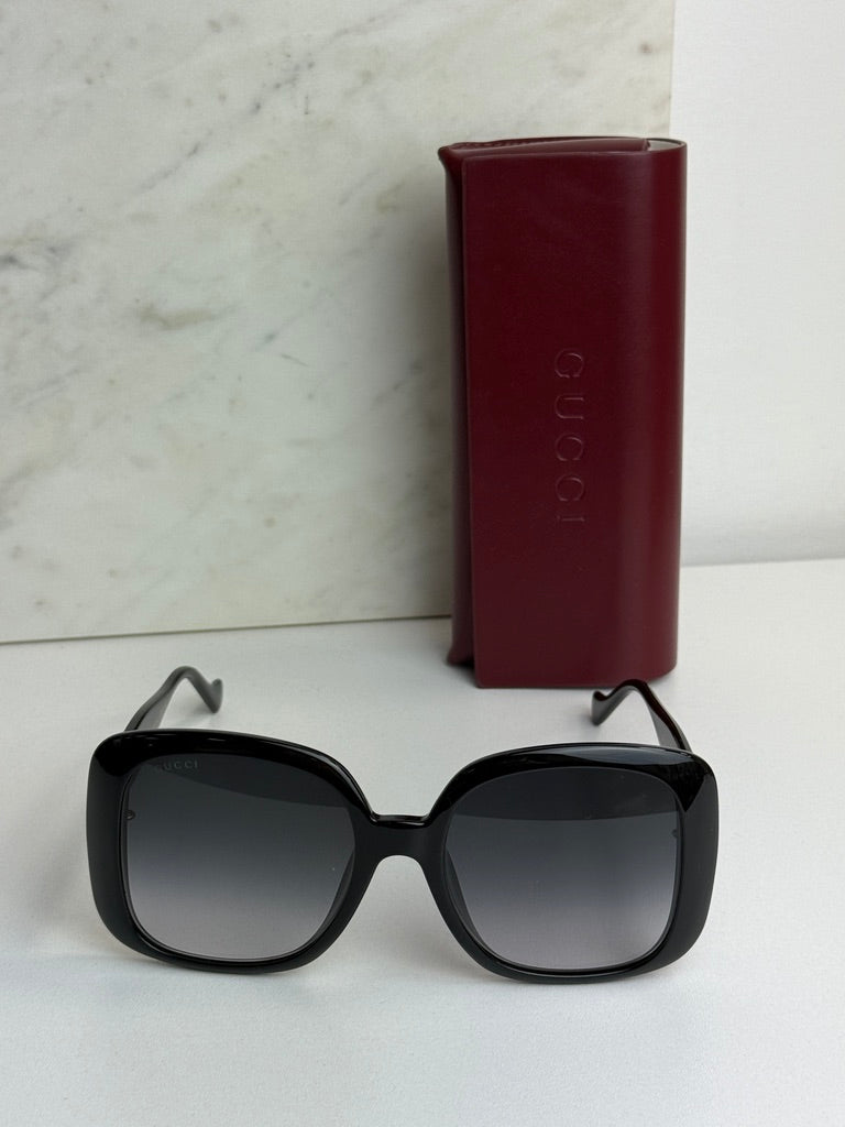 Gucci GG1029S Gafas de sol cuadradas negras extragrandes 