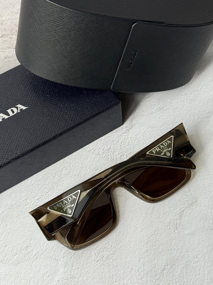 Gafas de sol Prada PR10ZS en negro 
